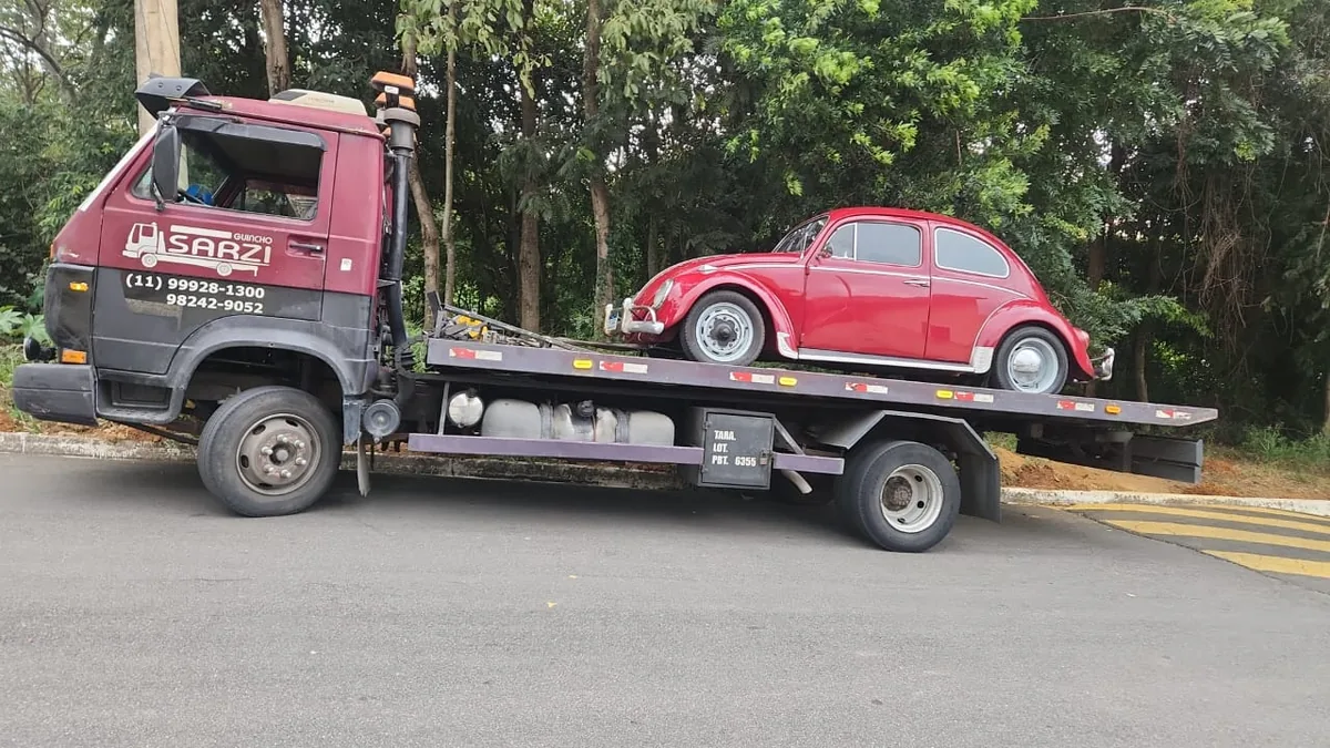 Reboque de Fusca clássico — Guincho Sarzi